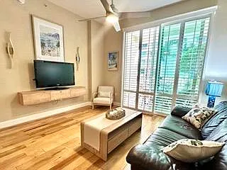 700 E Boynton Beach Blvd #105 — Photo 3