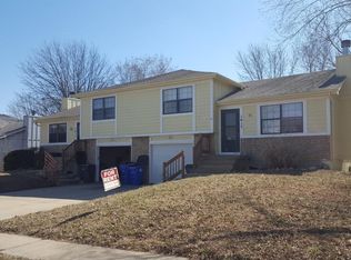 1615 W Spruce St, Olathe, KS 66061