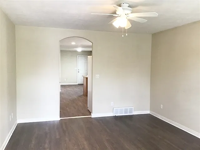 188 W 1530 N — Photo 14