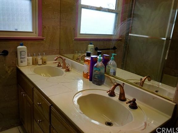 4th image of 22306 Runnymede St