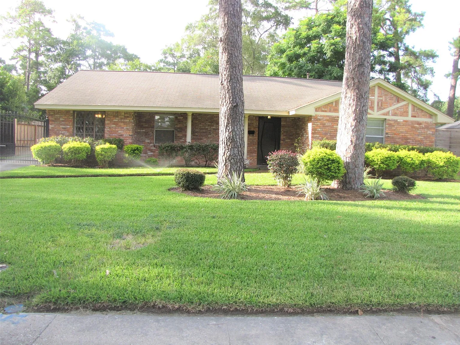 3 bed, 1737 sqft, $2,550 — Photo 3