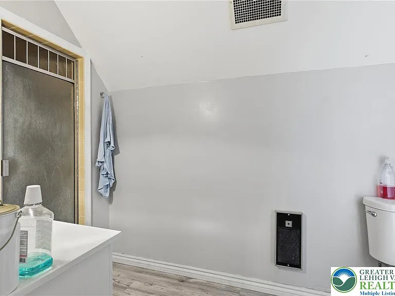 202 N 17th St #D — Photo 10