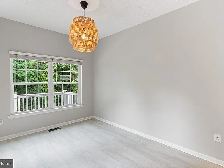 8212 Silverton Ct — Photo 14