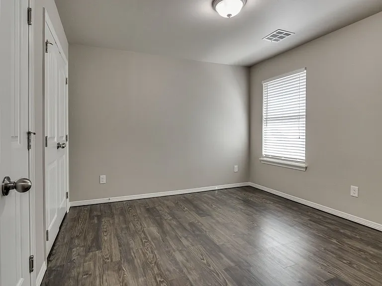 2149 Buena Vida Ln — Photo 32