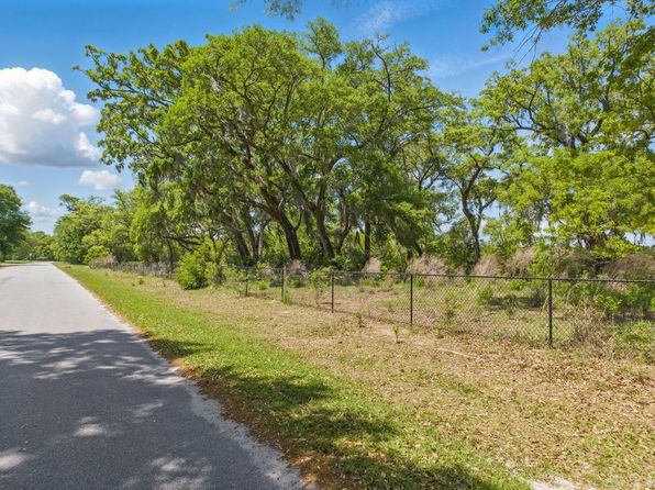 5569 Frisco Ln, Johns Island, SC 29455