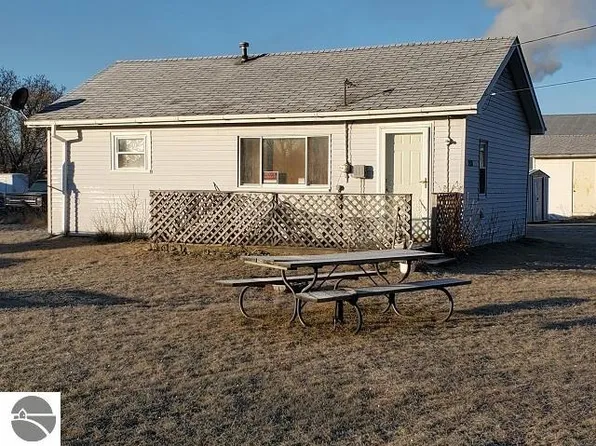2520 E Michigan Ave, Lupton, MI 48635