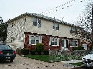 115 S 8th St #2, New Hyde Park, NY 11040