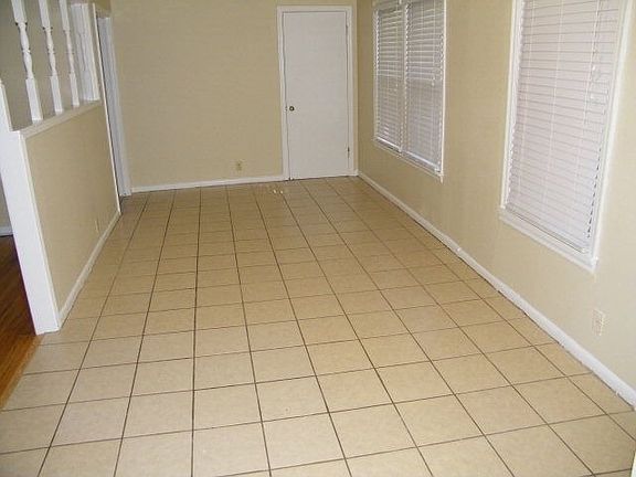 4th image of 2501 Fannin Dr