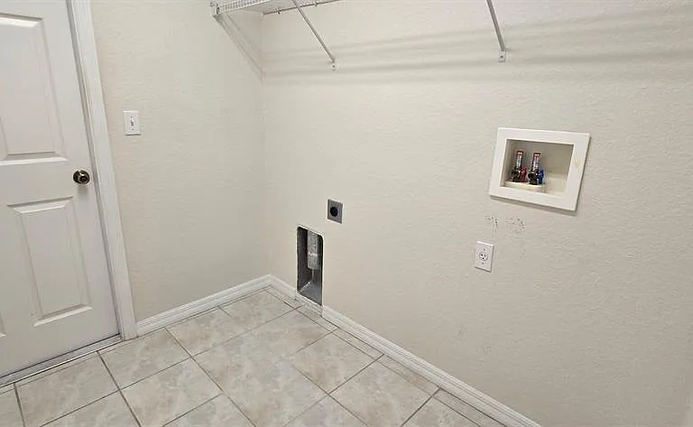 113 Teak Rd — Photo 4
