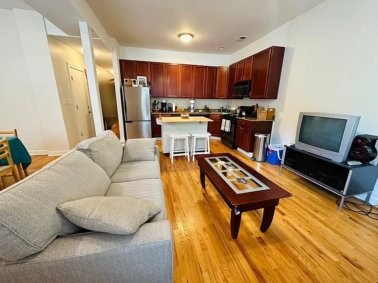 2256 W Adams St #1 — Photo 4
