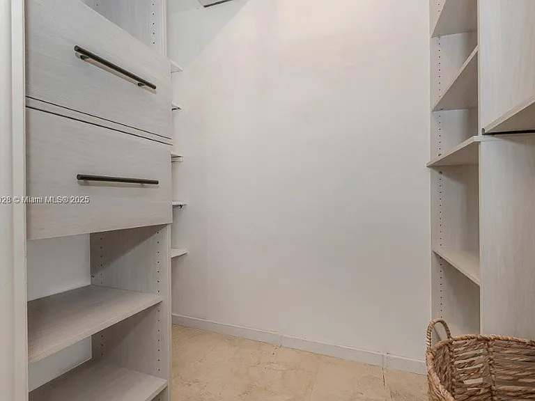 2301 Collins Ave #705 — Photo 27