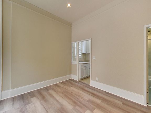 5th image of 2707 Sacramento St APT 1