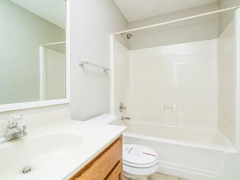 300 Stafford Ct — Photo 13