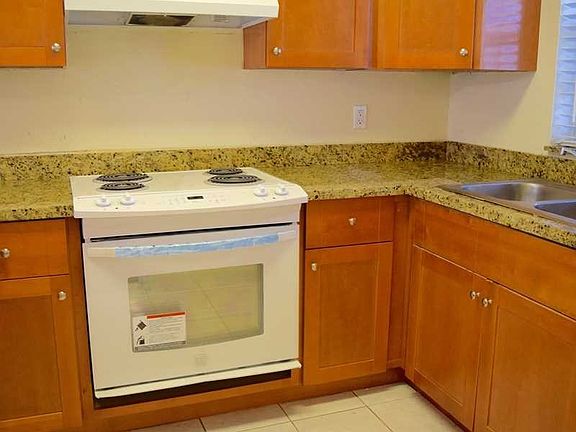 5th image of 9440 Live Oak Pl APT 205