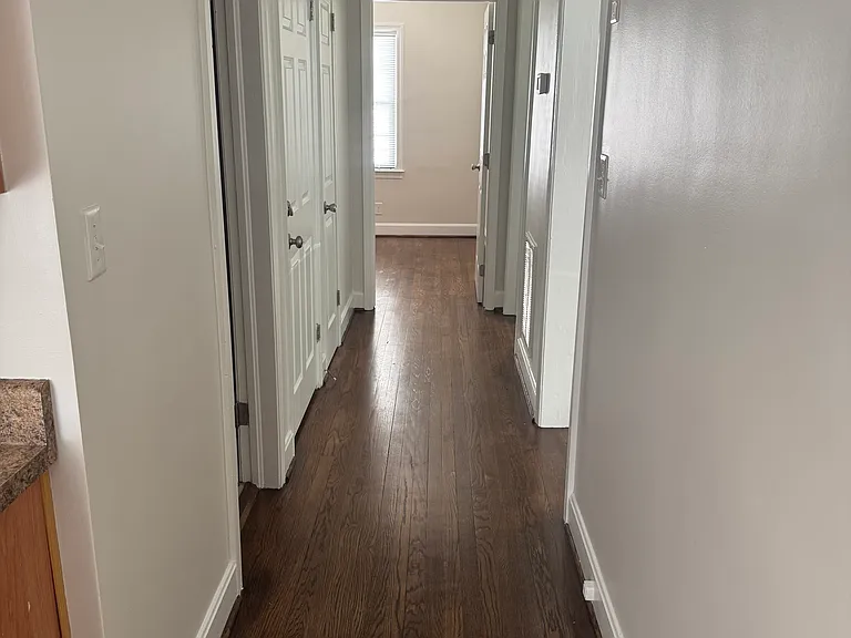 1123 Montgomery St — Photo 3
