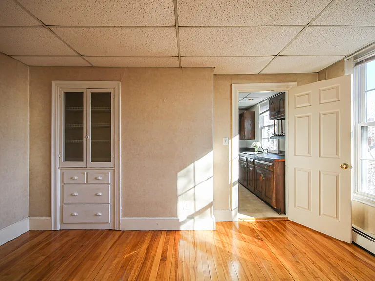 29 Saint Lawrence St #2 — Photo 14