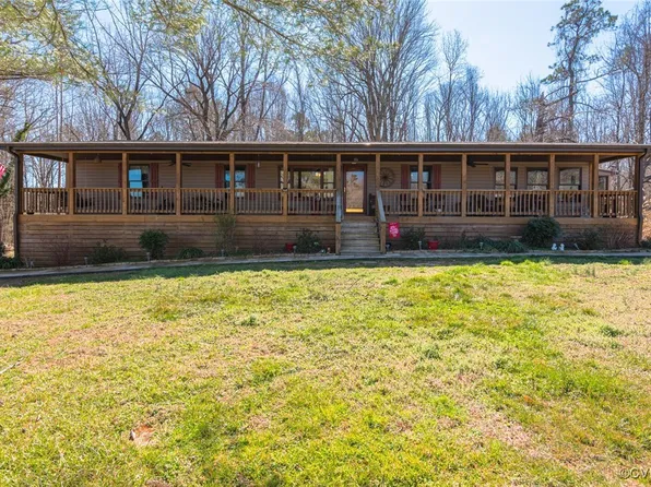 1316 General Puller Hwy, Saluda, VA 23149