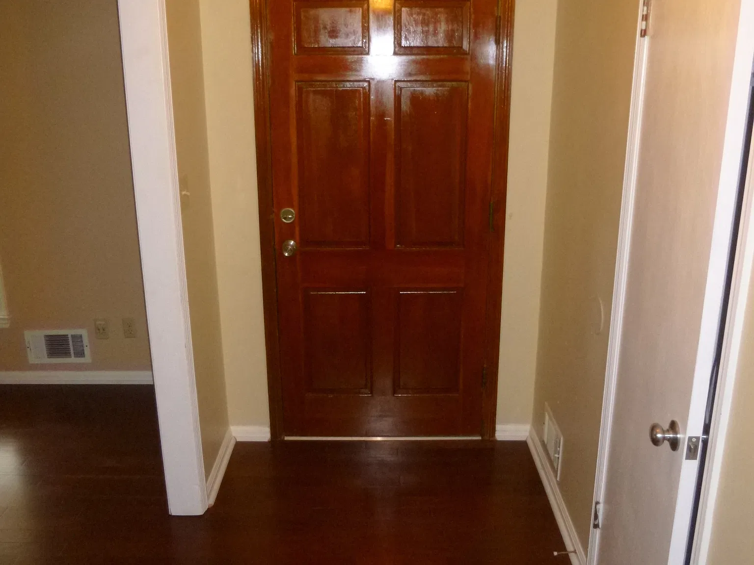 4 bed, 2.0 bath, $1,900 — Photo 3