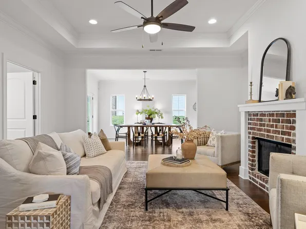 804 Wellstone Dr, Chattanooga, TN 37405