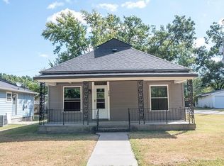 204 N State St, Caney, KS 67333