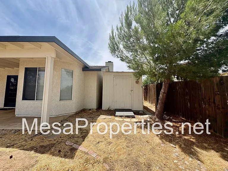 7891 Corona Ave — Photo 26