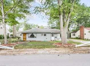 158 Oakwood Dr, Avon Lake, OH 44012