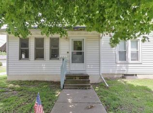 305 E Chestnut St, Lexington, IL 61753