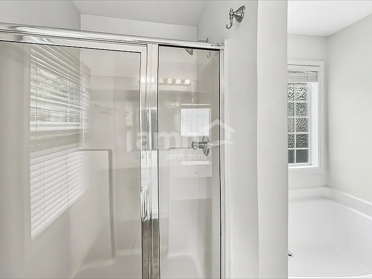 302 Harmony Lake Dr — Photo 13