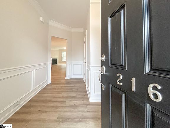 3rd image of 216 Brochaill Ct
