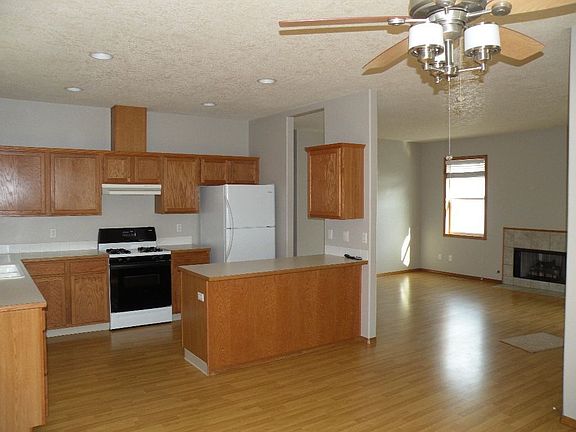 Open kitchen/living room