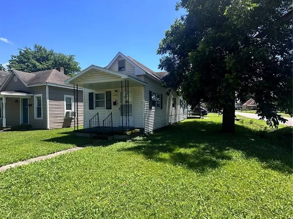 134 Cook Ave, Chaffee, MO 63740