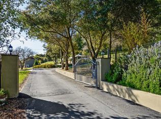 207 Gillette Rd, Watsonville, CA 95076