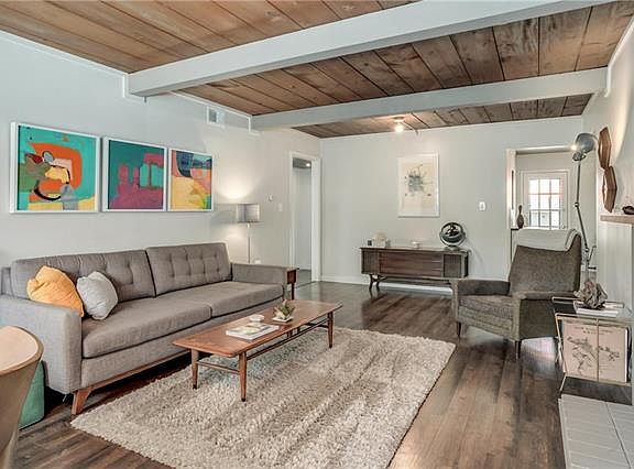 4th image of 7426 Rosewood Cir
