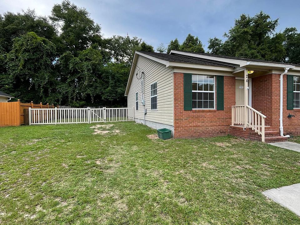 1st image of 24 Ruby Ln #24