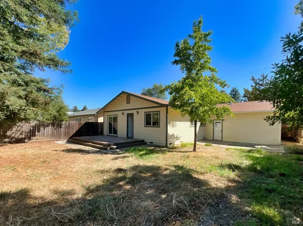 804 E Gobbi Street, Ukiah, CA 95482