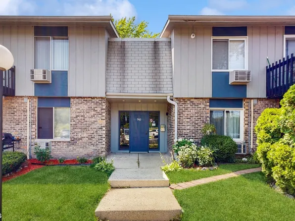 942 E Old Willow Rd APT 104, Prospect Heights, IL 60070