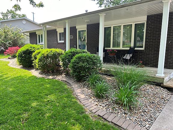 2nd image of 714 W Airwood Dr