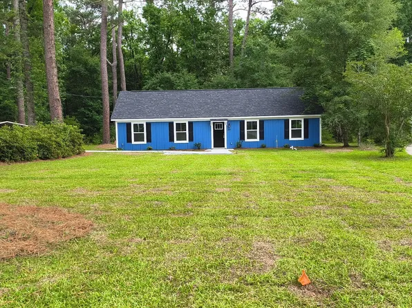 207 Woodlawn St, Walterboro, SC 29488