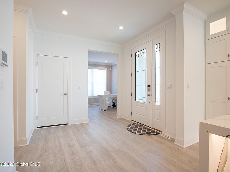 4th image of 10 Cambridge Way