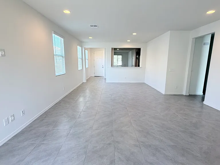 6554 S 24th Pl — Photo 12