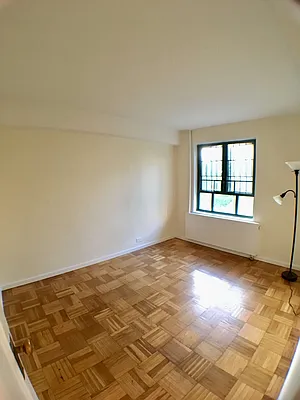 Rented by Chester Park Realty LLC | media 4