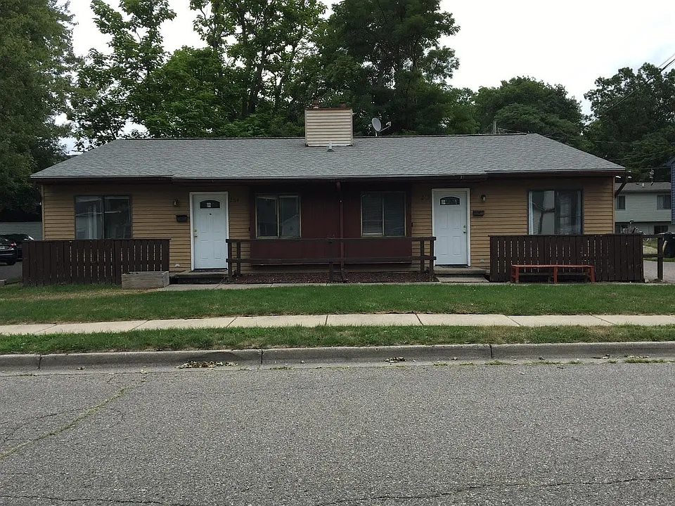 252 Stoddard Ave