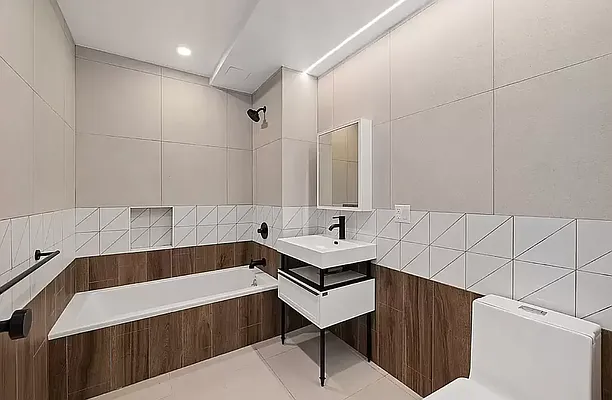 Rented by REAL New York | media 21