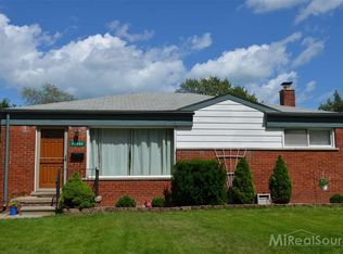 28906 Grant St, Saint Clair Shores, MI 48081
