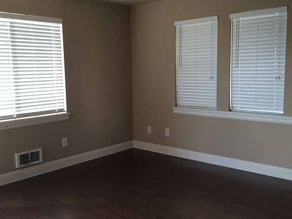 4th image of 636 8th Ave