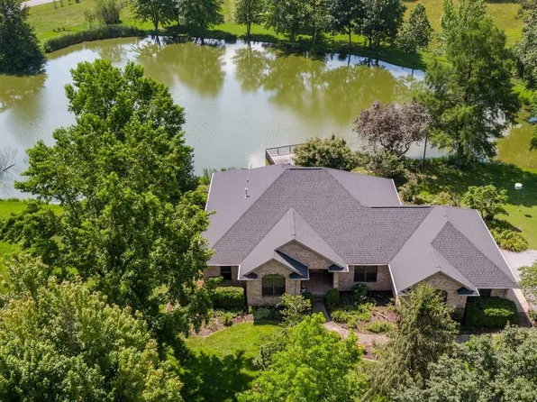 219 Ozark Rd, Simpson, IL 62985