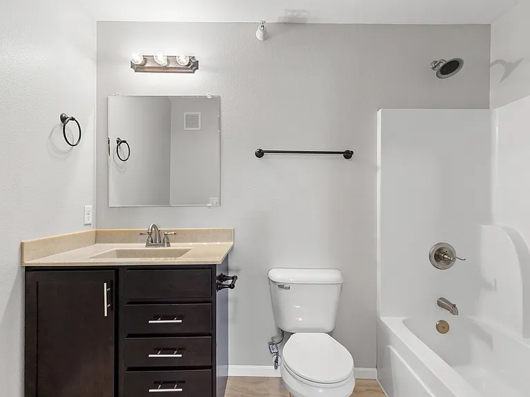 1260 E Minnesota St #106 — Photo 12