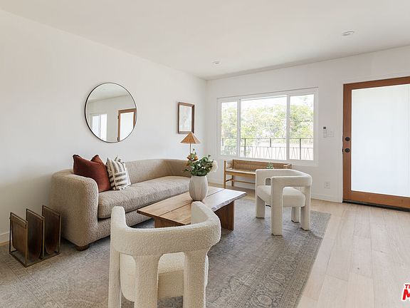 3rd image of 2135 Bellevue Ave APT 10