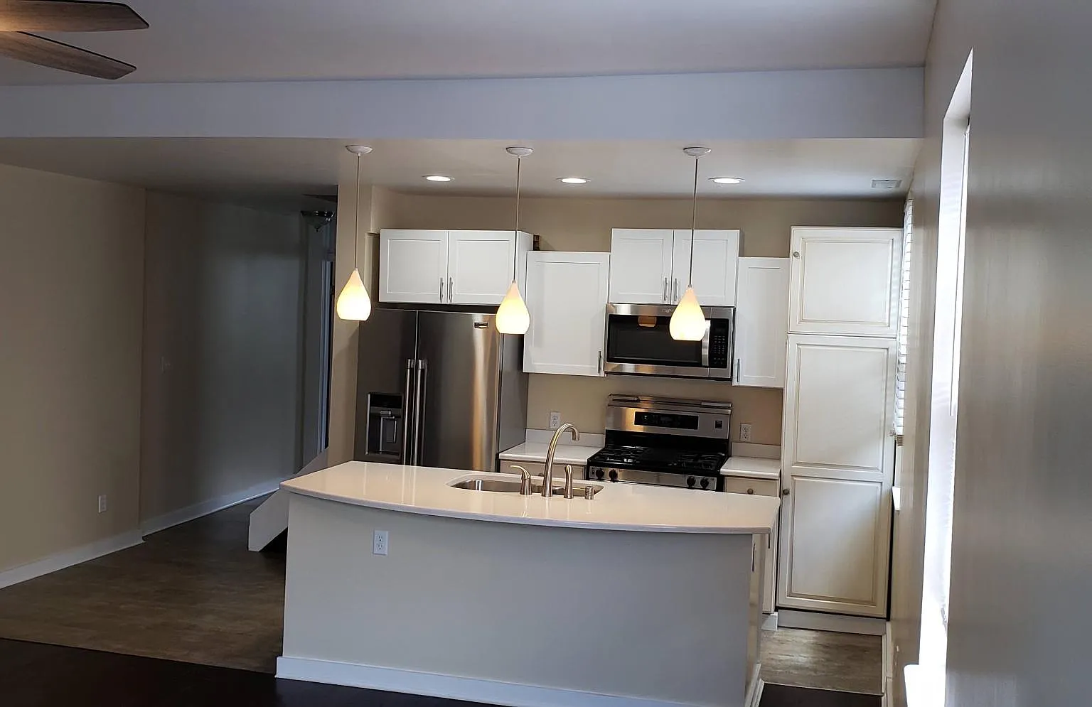 2413 Vine St — Photo 3