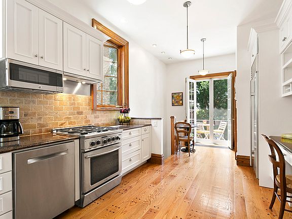 4th image of 544A 16th St #1